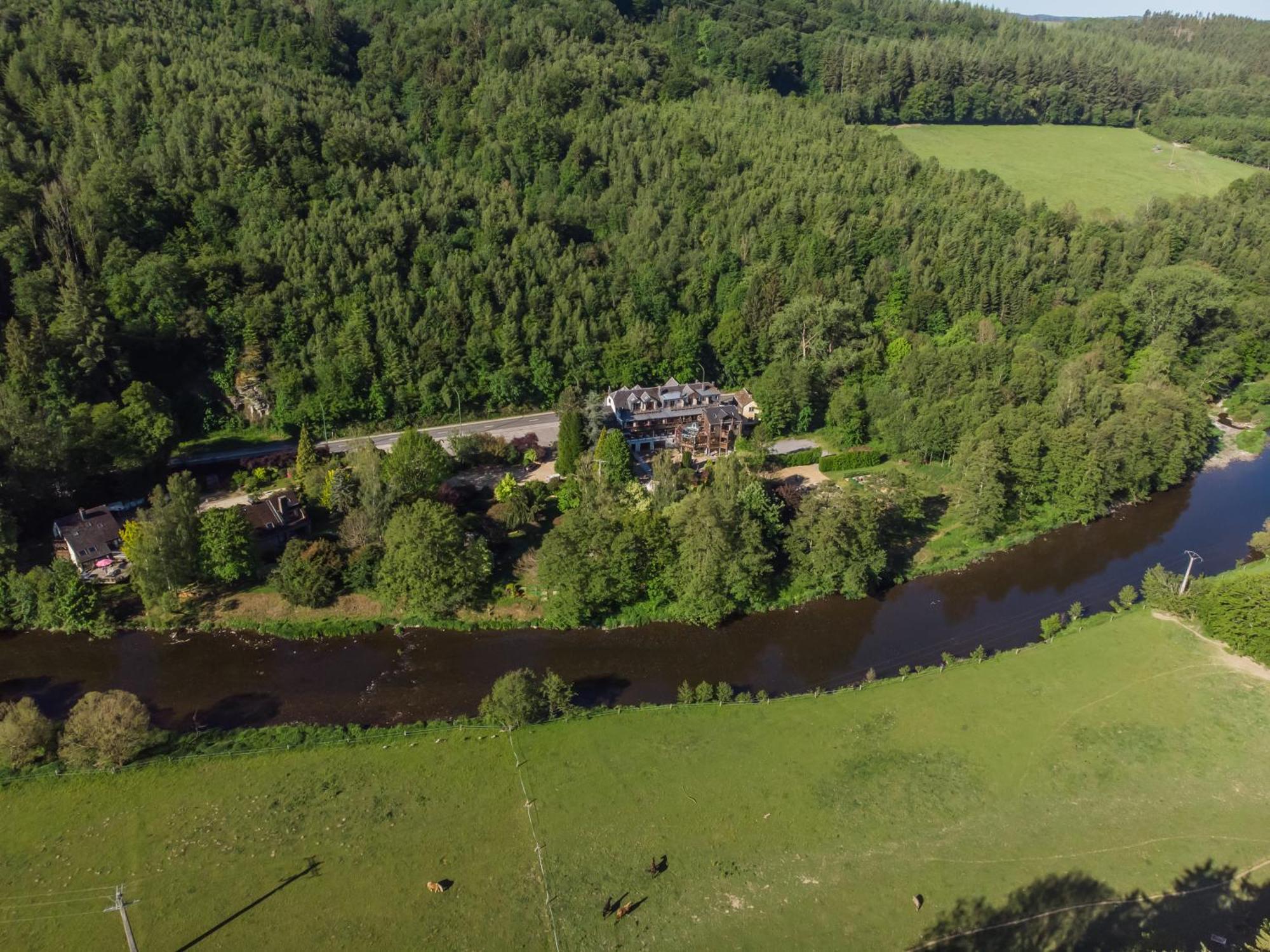 Hostellerie La Claire Fontaine, Logis Hotels & Spa La-Roche-en-Ardenne Exteriör bild