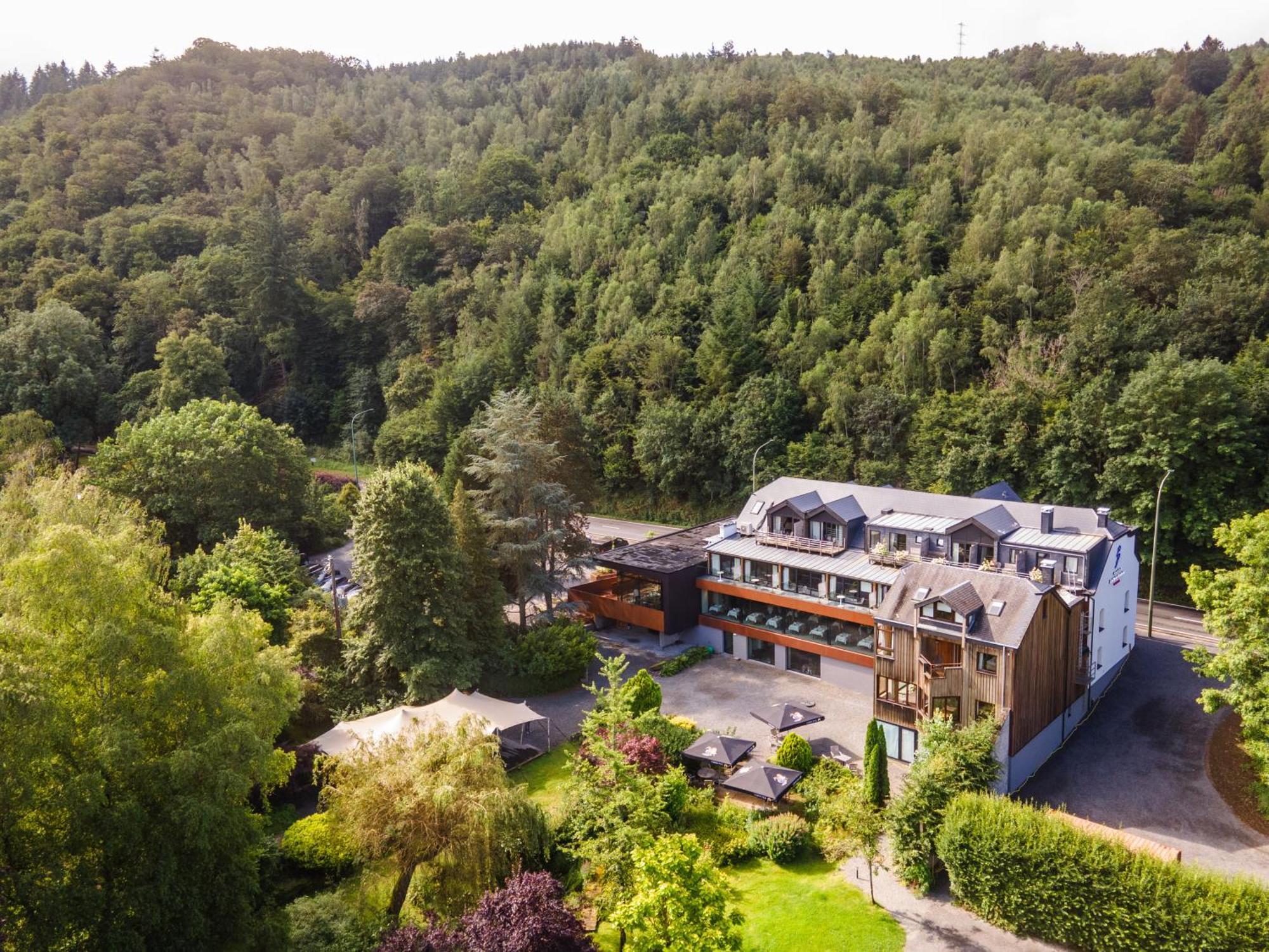 Hostellerie La Claire Fontaine, Logis Hotels & Spa La-Roche-en-Ardenne Exteriör bild