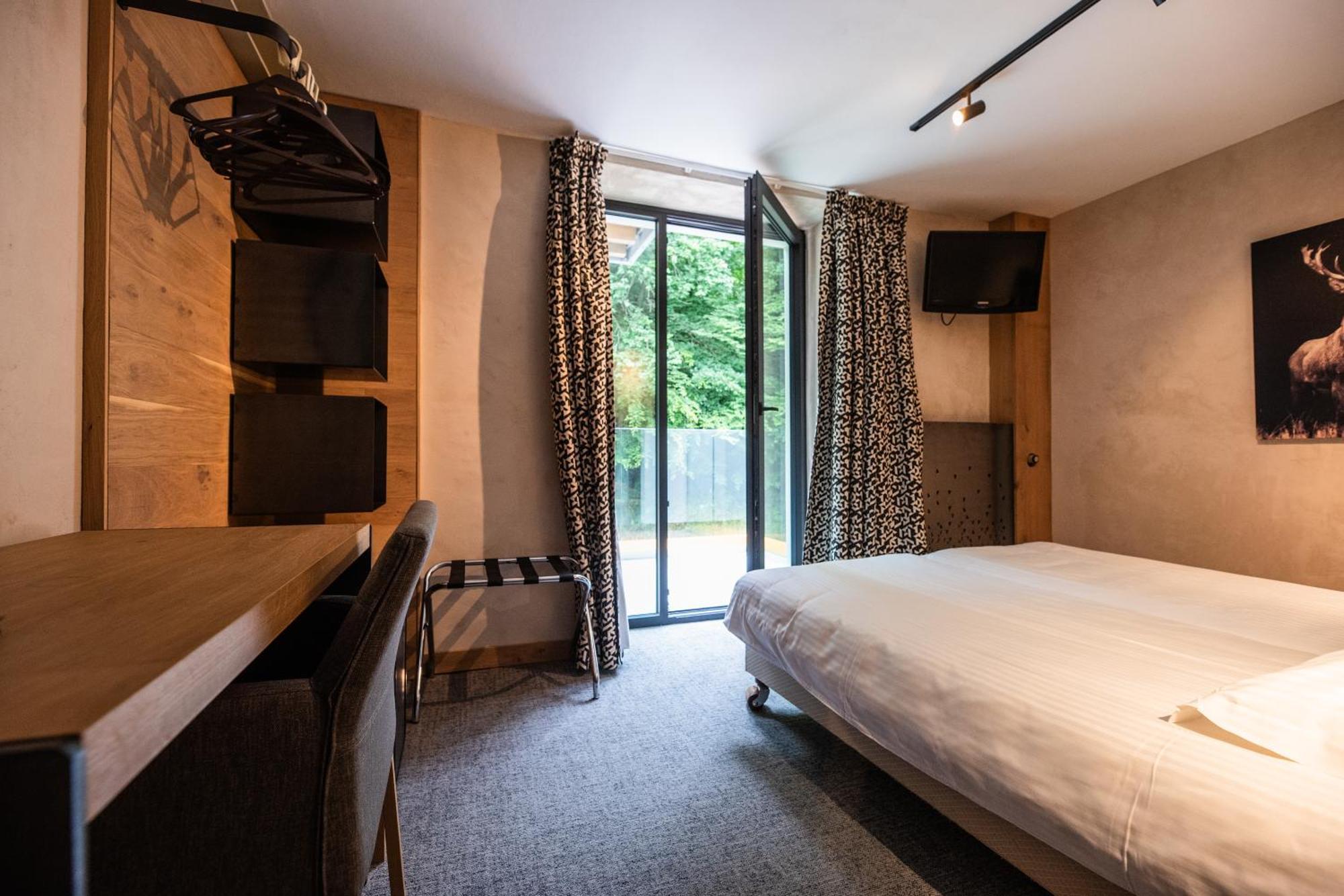 Hostellerie La Claire Fontaine, Logis Hotels & Spa La-Roche-en-Ardenne Exteriör bild